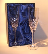 Set of two fully cut Champagne Flutes Incl. FREE TEXT Engraving + satin lined Box